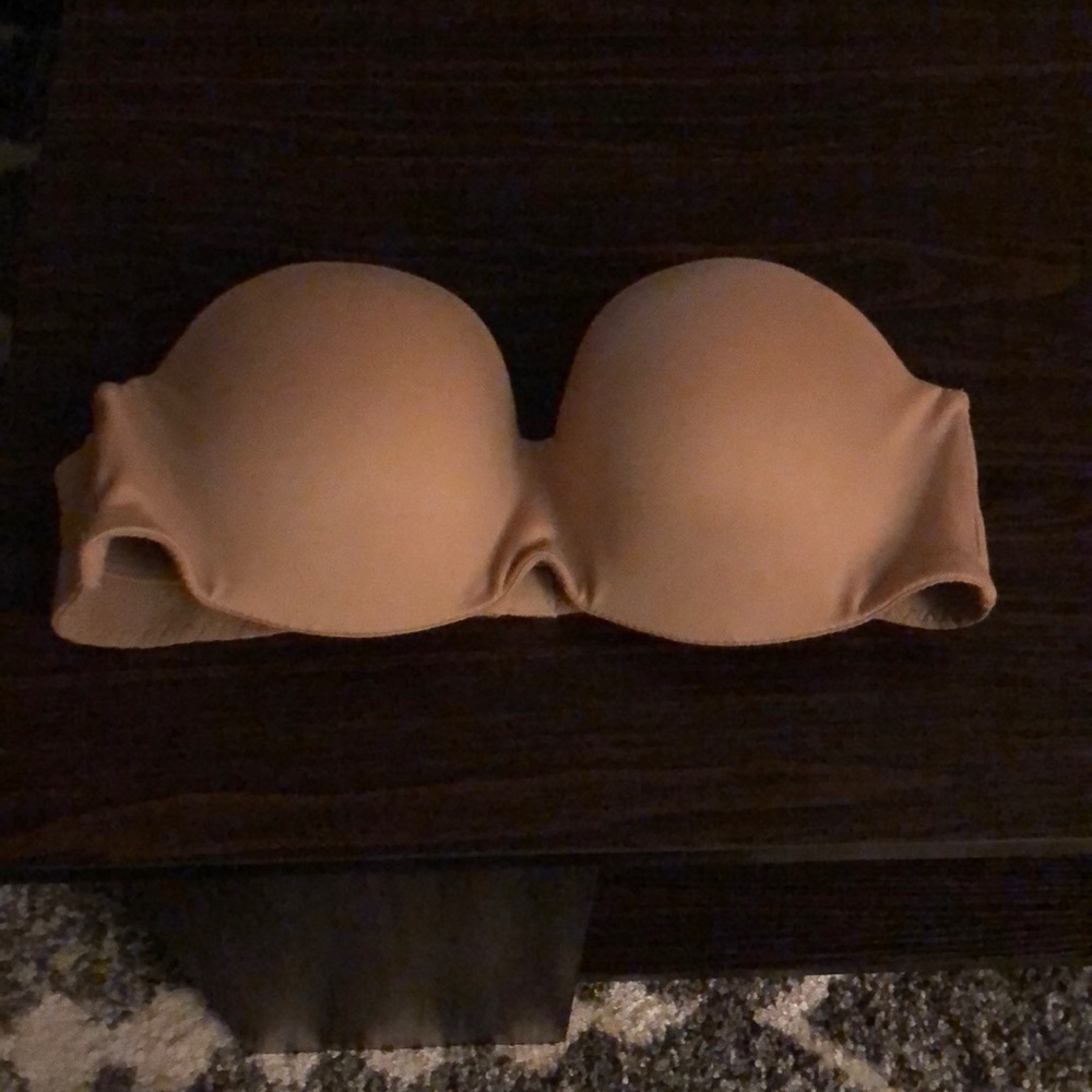 NWT strapless bra.